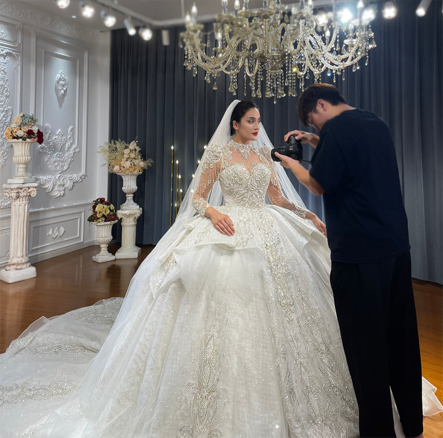 High Quality Lace long sleeves Ball Gown Bridal Wedding Dress