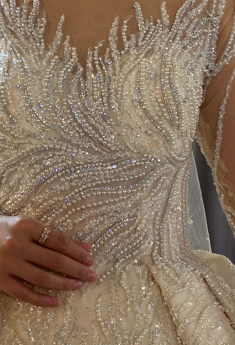 Luxury Lace beaded Bridal Long Sleeve Wedding Dress