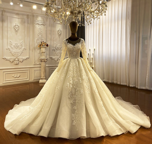 high quality Gowns Long Tail lace Wedding Dress