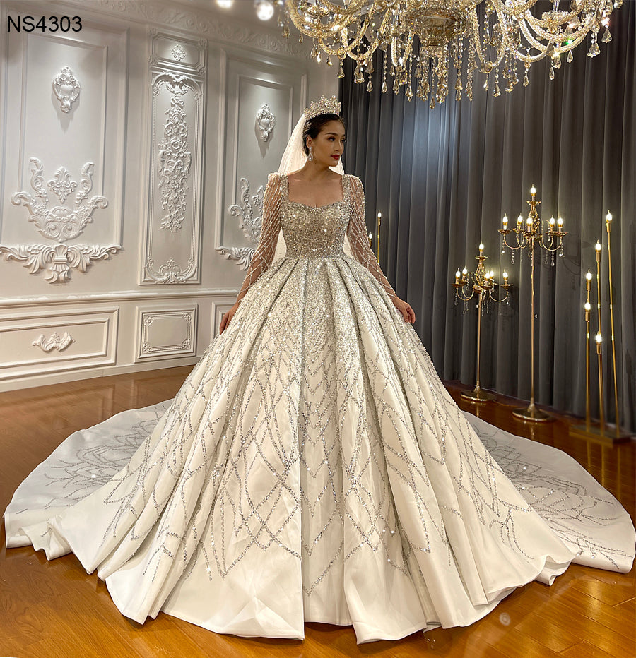 Luxury High Quality Lace long sleeves Bridal Wedding Ball Gown Dress