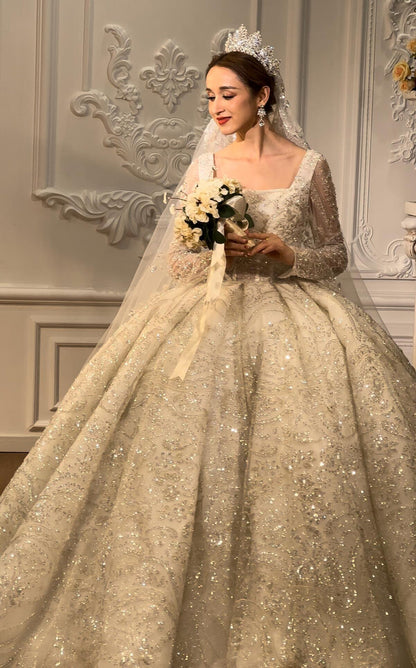 High Quality Lace long sleeves Bridal Wedding Ball Gown Dress