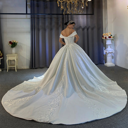 High Quality Bridal lace Gowns Long Tail Dream Wedding Dress